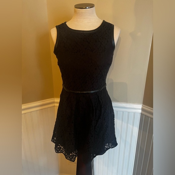 Speechless Dresses & Skirts - Speechless Black Lace Overlay Sleeveless Mini Skater Dress Fit & Flare 7